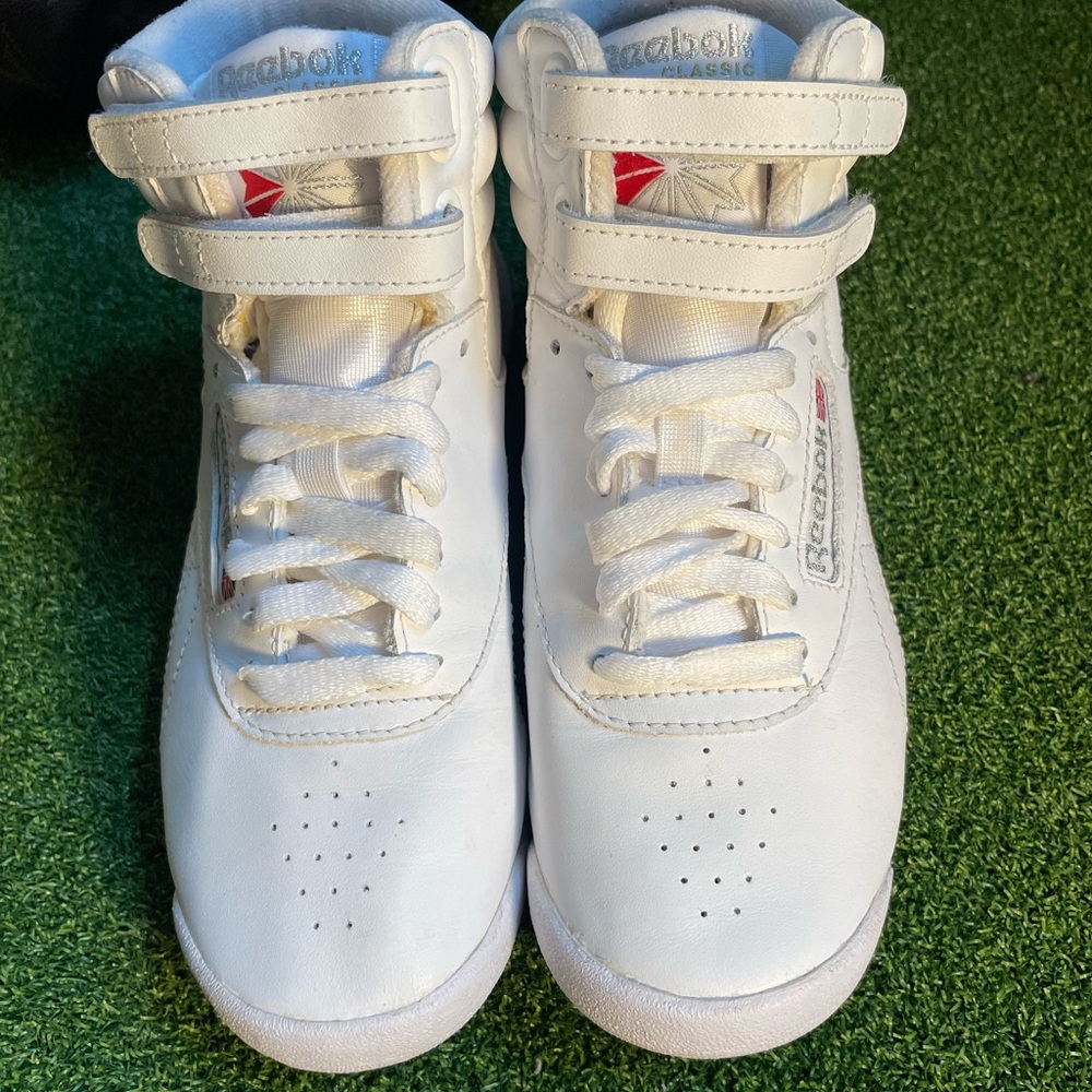 ***SOLD*** Women’s Reebok Freestyle Hi - Picture 2 of 7